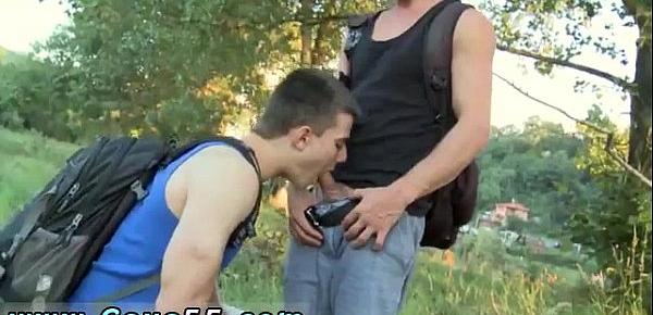  Outdoors gay Diego and Ryu hook up for an afternoon anal invasion